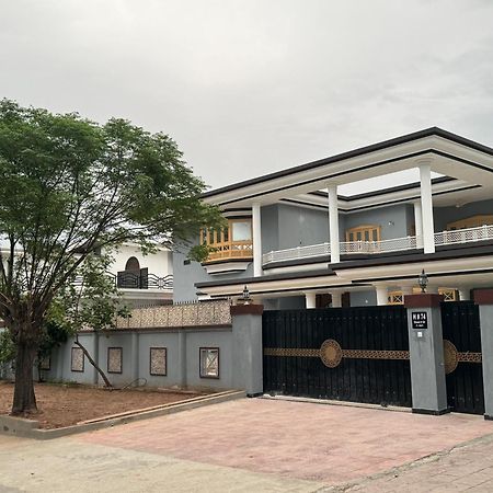 Royal Executive Inn Guest House Islamabad Exterior photo