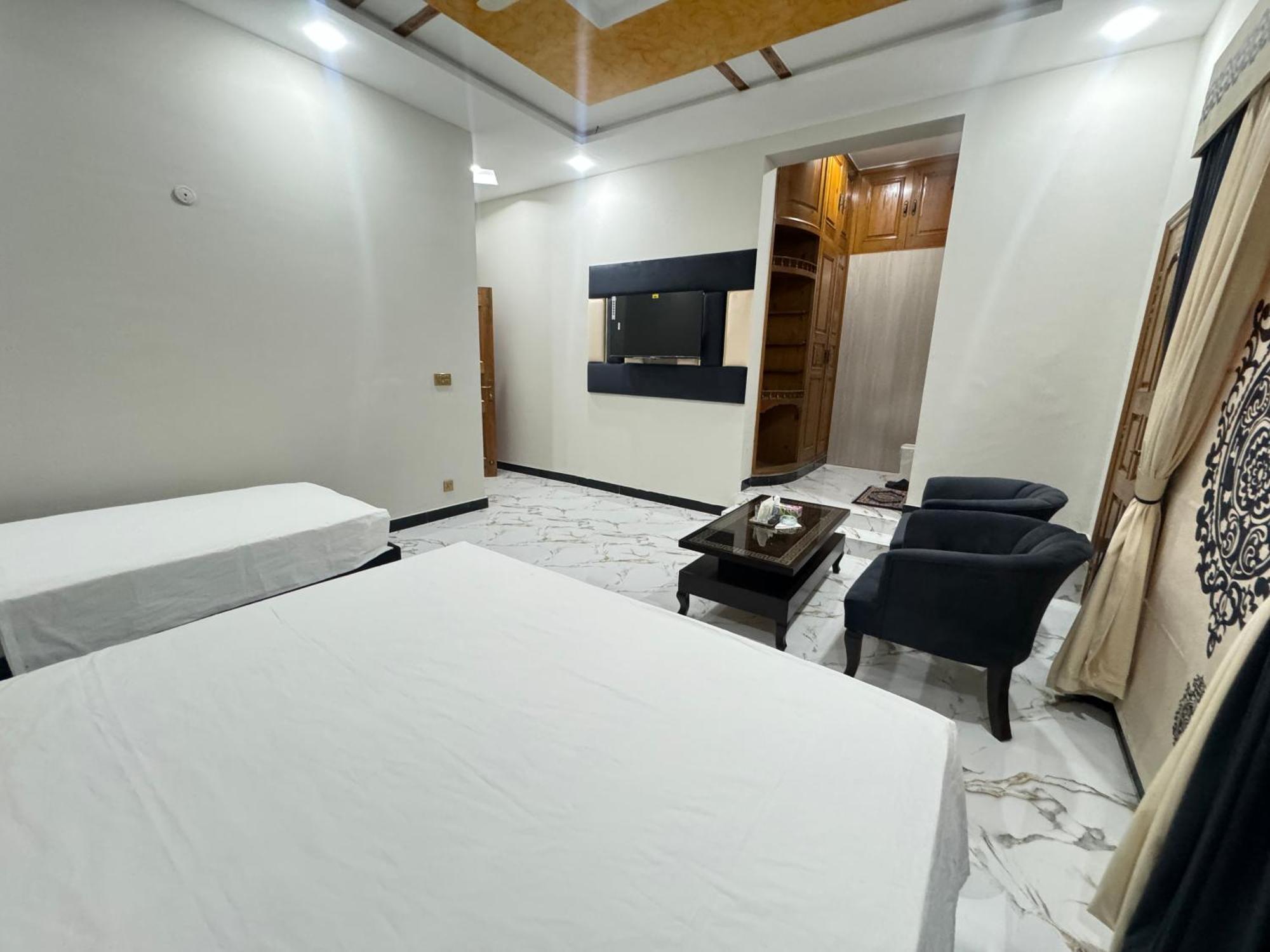 Royal Executive Inn Guest House Islamabad Exterior photo