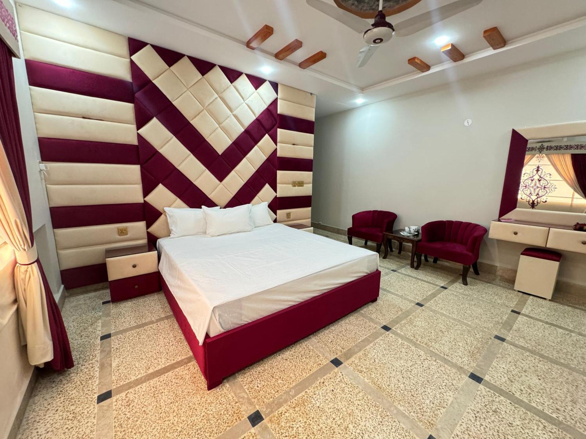 Royal Executive Inn Guest House Islamabad Exterior photo