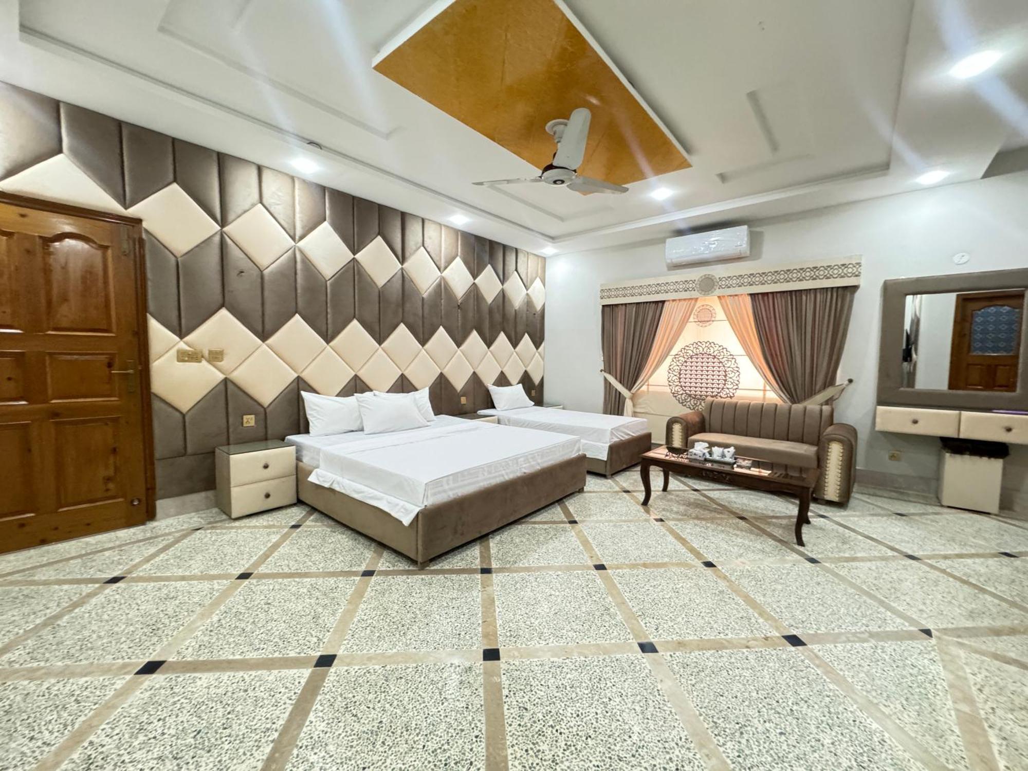 Royal Executive Inn Guest House Islamabad Exterior photo