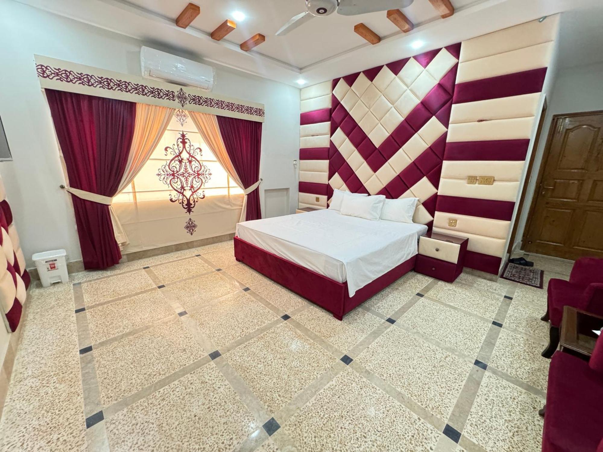 Royal Executive Inn Guest House Islamabad Exterior photo