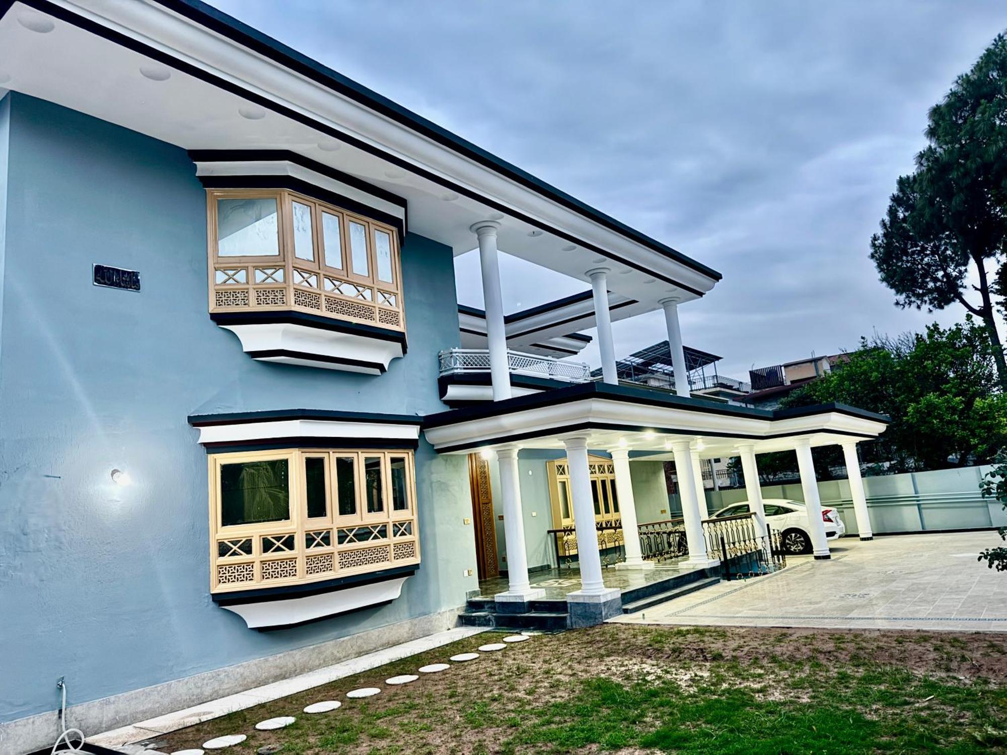 Royal Executive Inn Guest House Islamabad Exterior photo