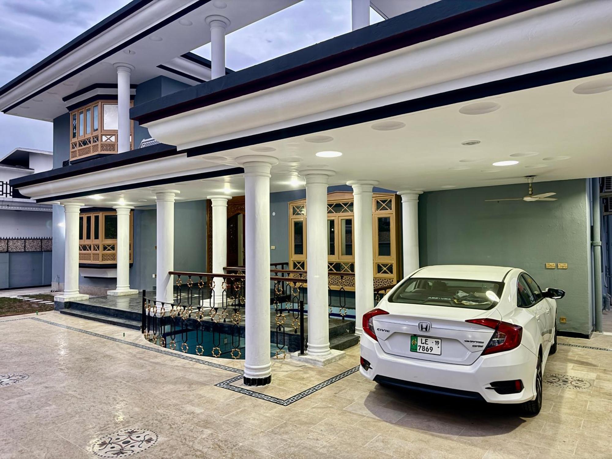 Royal Executive Inn Guest House Islamabad Exterior photo
